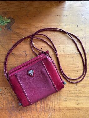Brighton vintage deep red leather multi pocket crossbody bag w/woven strap/heart